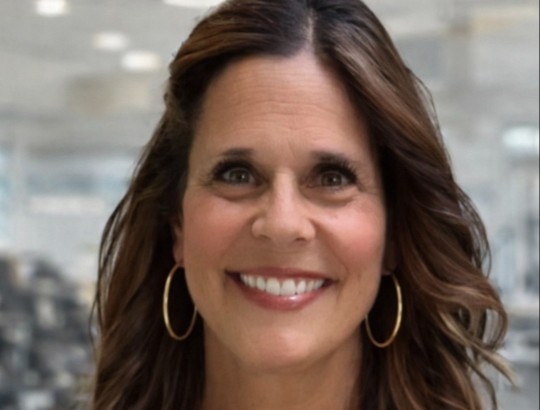 Lori Hamilton