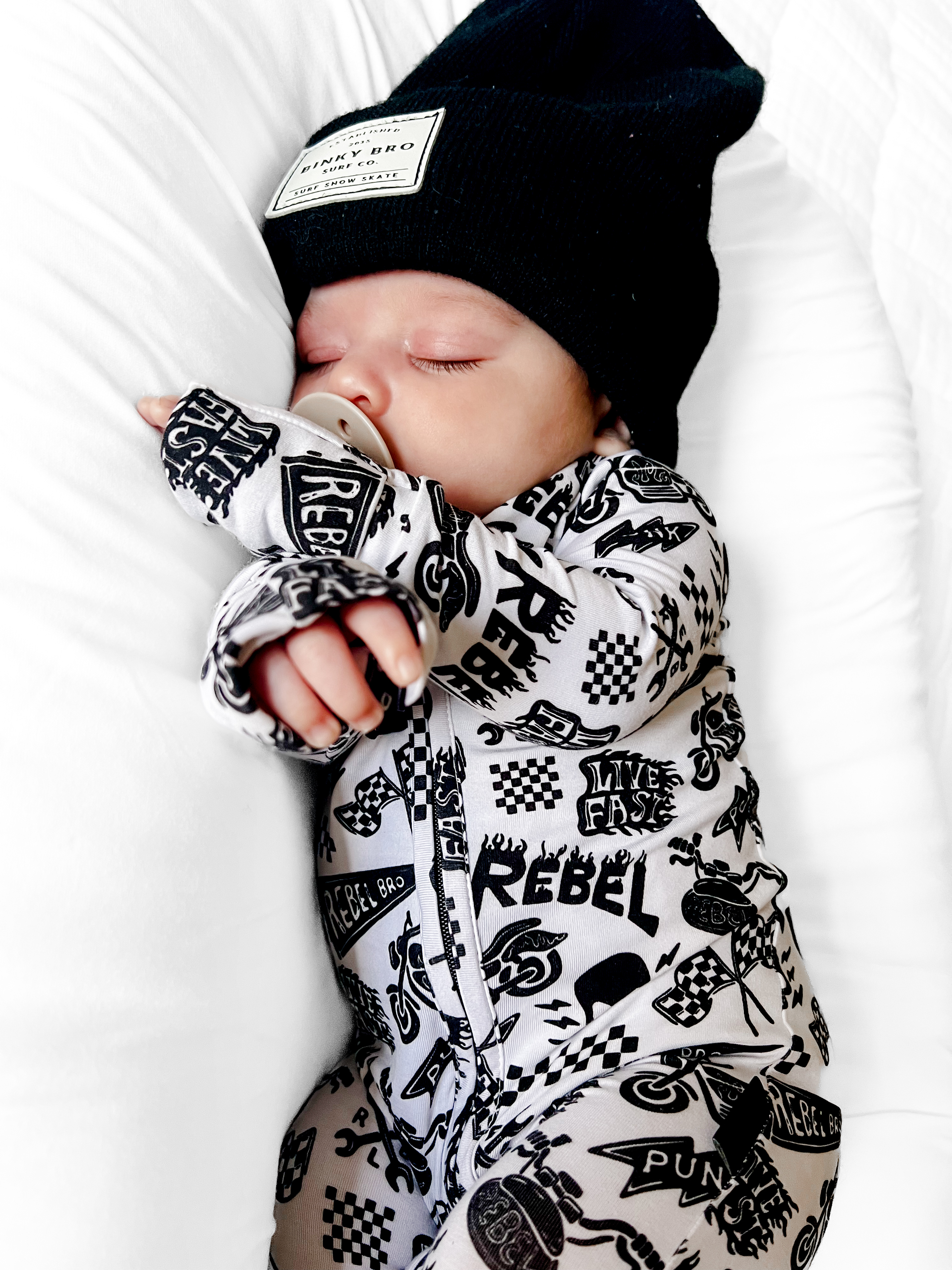 Bamboo Zippy Sleeper in Live Fast